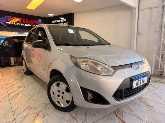 FORD FIESTA 1.6 MPI SEDAN 8V FLEX 4P MANUAL FORD FIESTA 1.6 MPI SEDAN 8V FLEX 4P MANUAL